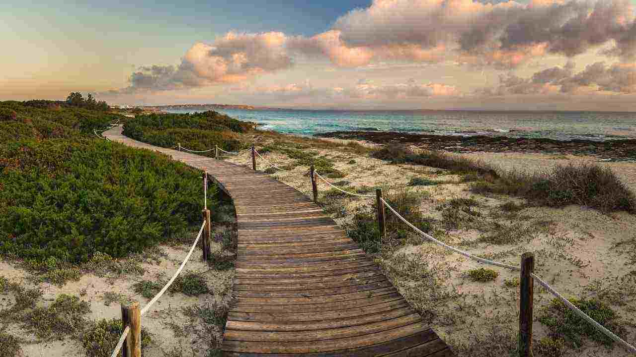 itinerari Formentera isola percorsi bici a piedi