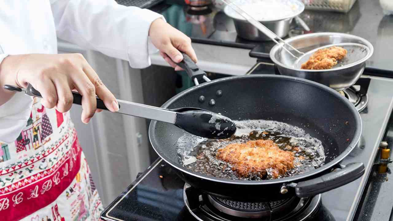 olio può esplodere attenzione cucina