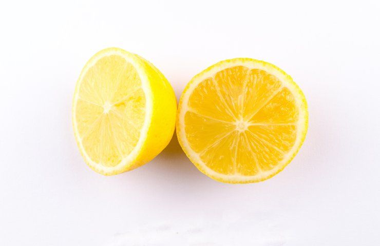 Limone: l'ingrediente per dire addio alla tosse