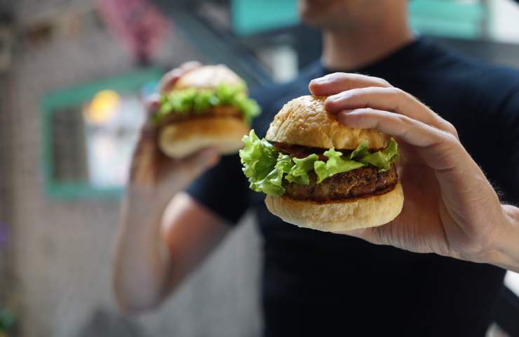 Mangiare la carne: si fonde una nuova abitudine