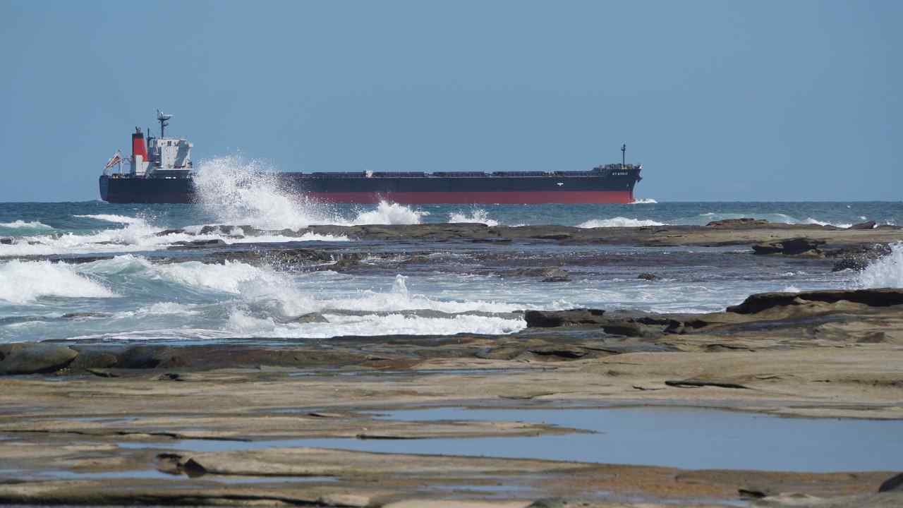 Petroliera affondata Filippine disastro ambientale