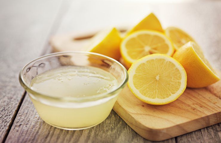 spremere limone senza tagliarlo