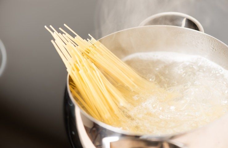 acqua pasta per fare pane