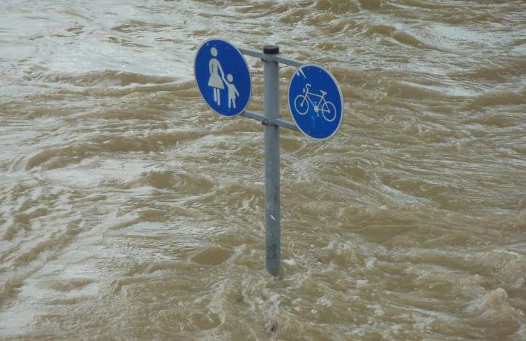 Migranti clima alluvione 