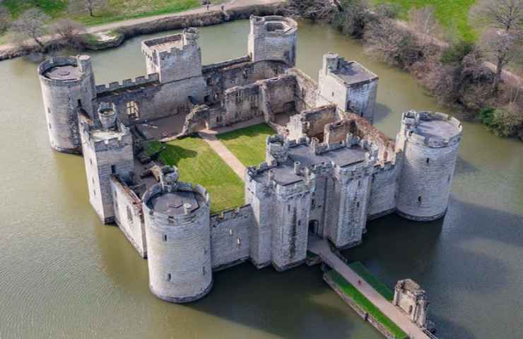 complesso castello acqua