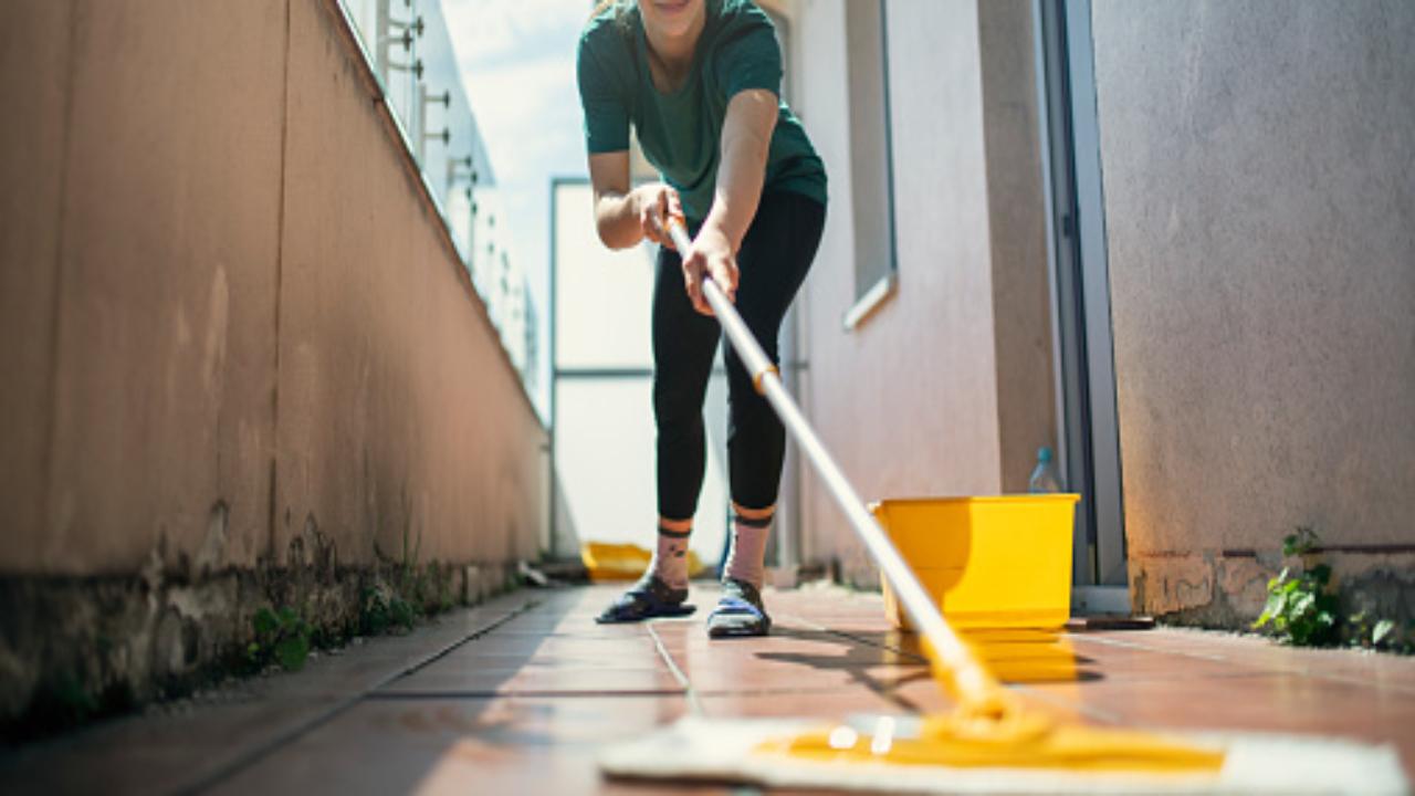 pulizia pavimenti esterni materiali diversi