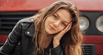 Ti è mai capitato di avere i capelli elettrici? Non sottovalutarlo! Sei in pericolo