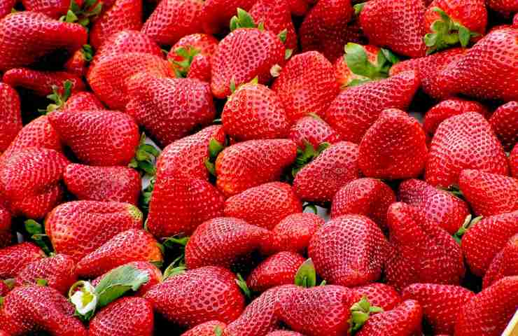 Classifica frutta verdura contaminazione pesticidi