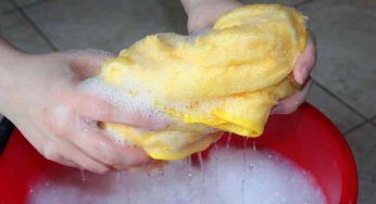 Risparmia acqua e soldi: gli accorgimenti per lavare il pavimento