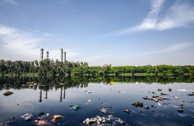 Flusso rifiuti plastica fiumi mare studio internazionale Europa