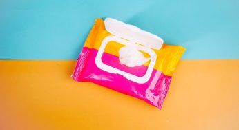 Salviettine umidificate: arriva lo stop nel Regno Unito per quelle contenenti plastica