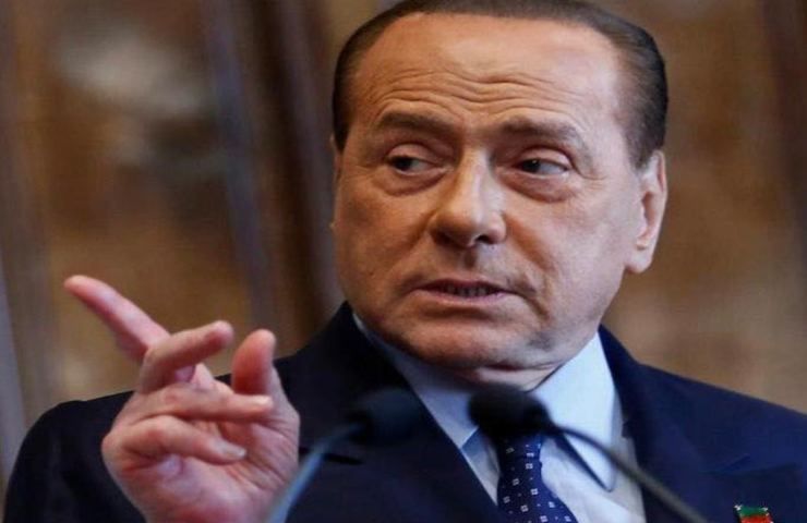 Silvio Berlusconi ricoverato ospedale terapia intensiva