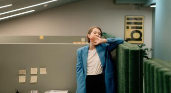 Capita anche a te di voler dormire dopo mangiato? Ti spieghiamo perché