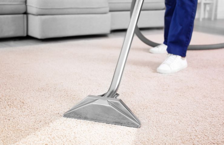 aspirapolvere tappeto casa