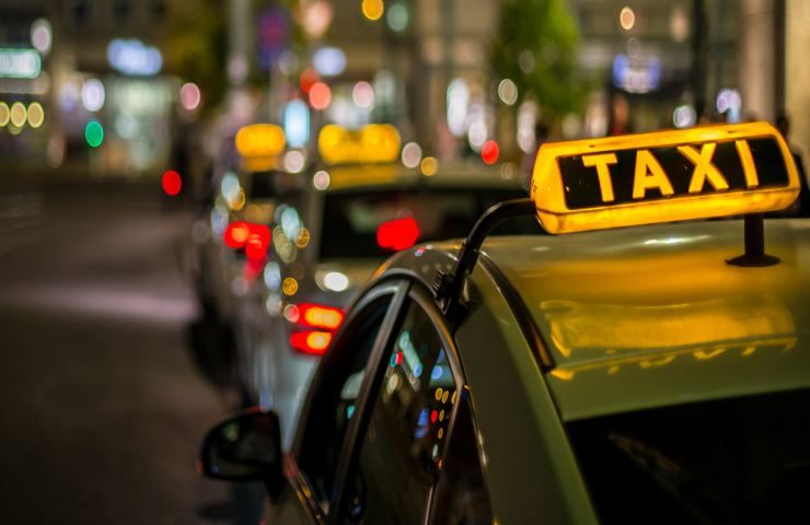 taxi ecuador elettrici