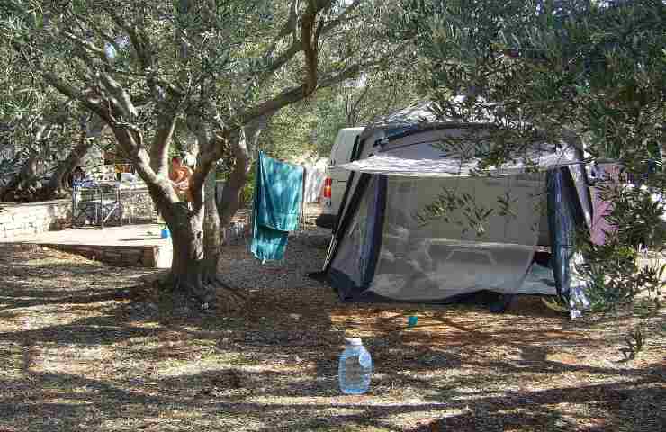 campeggio libero tenda camper