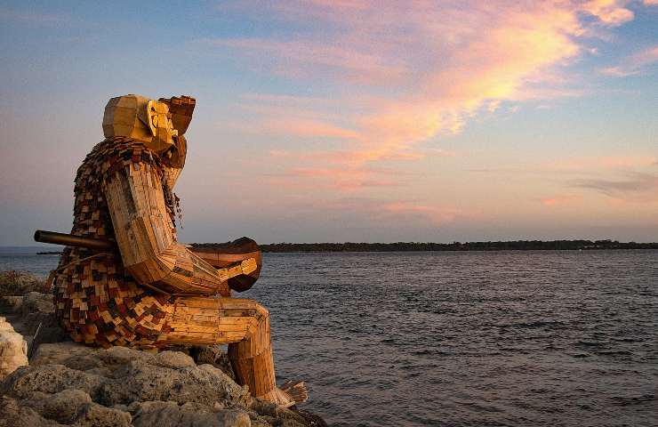 statua legno troll danimarca