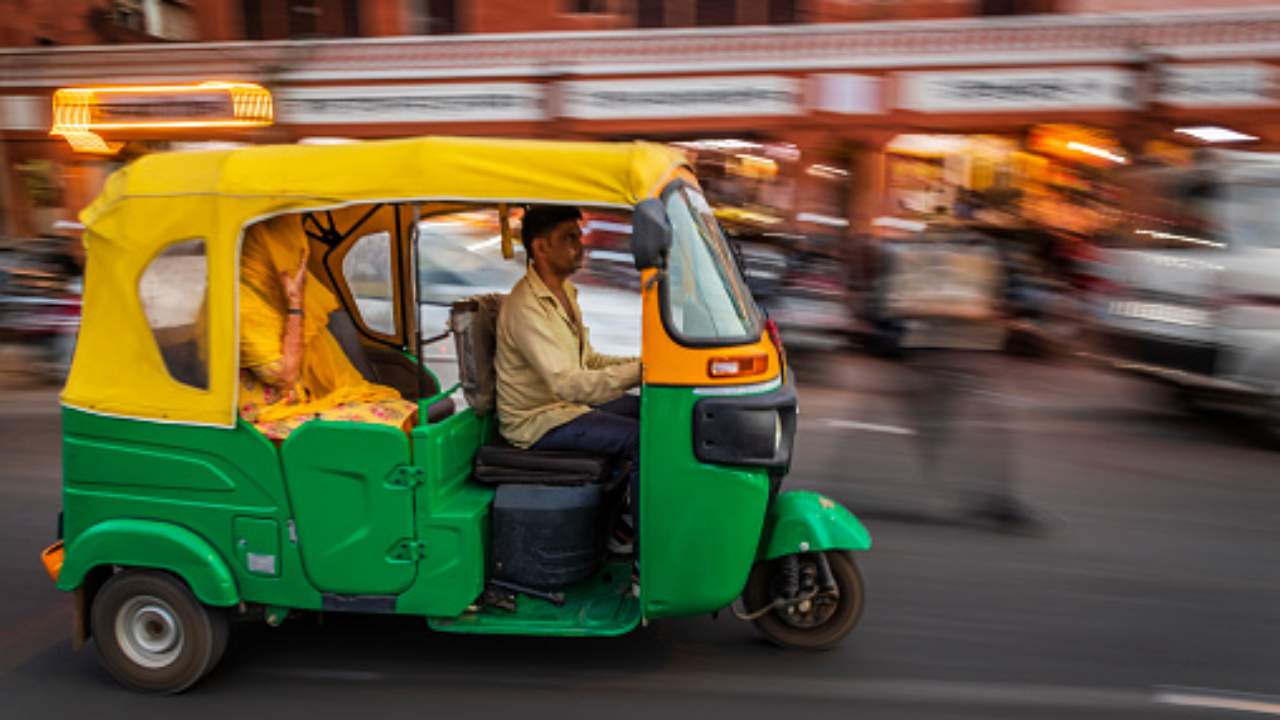 Tuk tuk elettrici misura ecologista