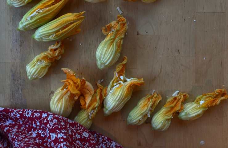 Cucinare i fiori di zucca: l'errore da non fare 