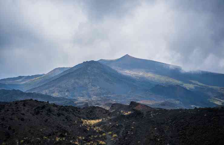 Protezione Civile vulcano Etna allerta gialla