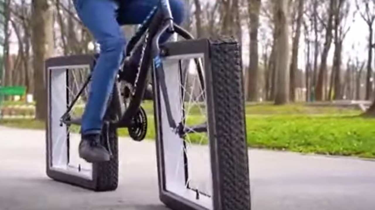 bici ruote quadrate