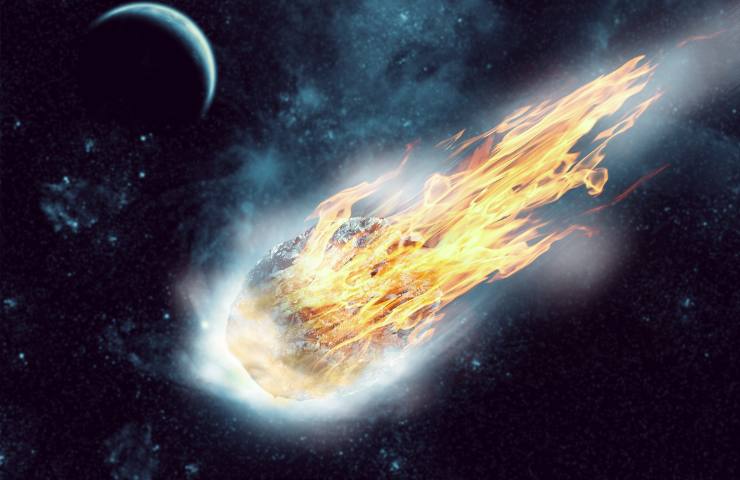 asteroide hche si aggira nell'universo