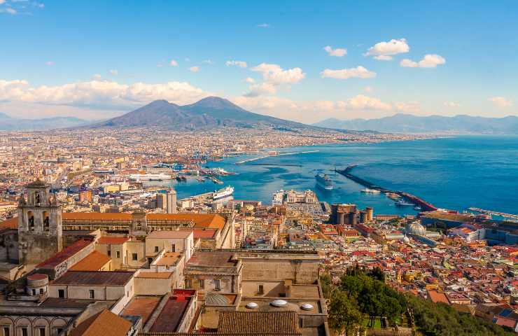 Napoli quanti abitanti ha