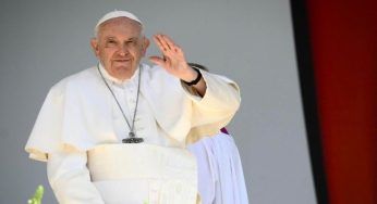 Papa Francesco: “La libertà in Europa è minacciata dal consumismo”