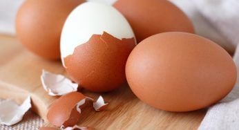 Uova sode, è un incubo sbucciarle: non più, ti occorrerà solo un cucchiaio