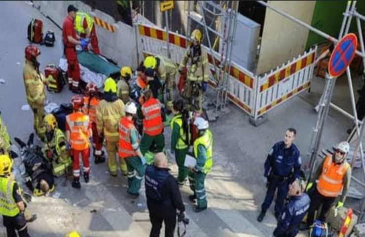 Espoo crolla ponte 27 feriti bambini