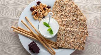 Sai in quale orario puoi fare uno spuntino senza prendere peso? Diventerà il tuo preferito