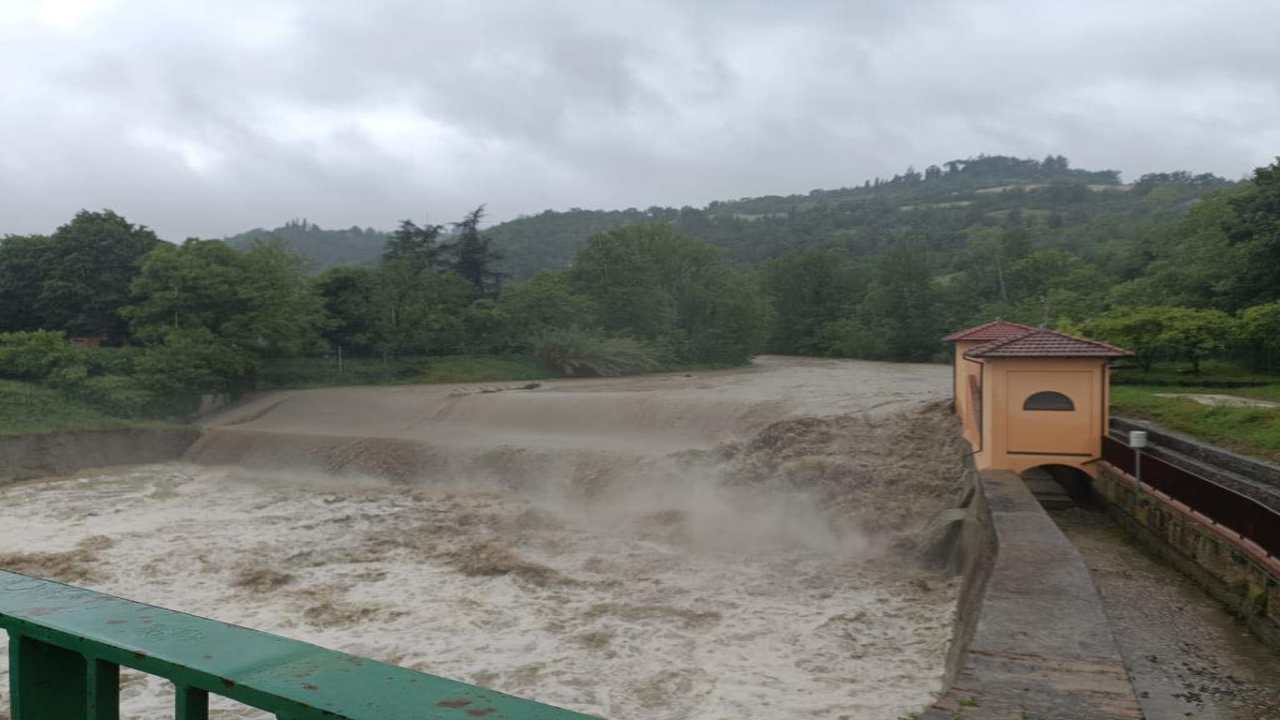 Bologna ordinanza evacuazione case piano terra