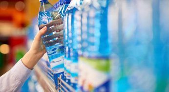Quale acqua in bottiglia è più “green”? La lista completa