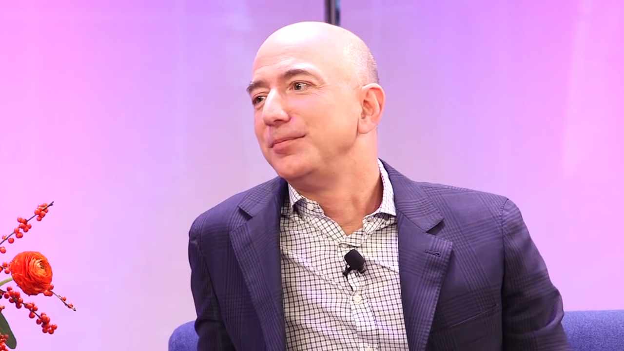 come si chiama la barca di jeff bezos