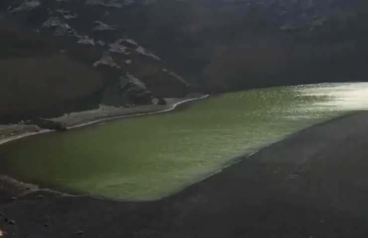 acqua verde lago perchè
