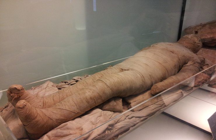 cina mummia donna 700 anni