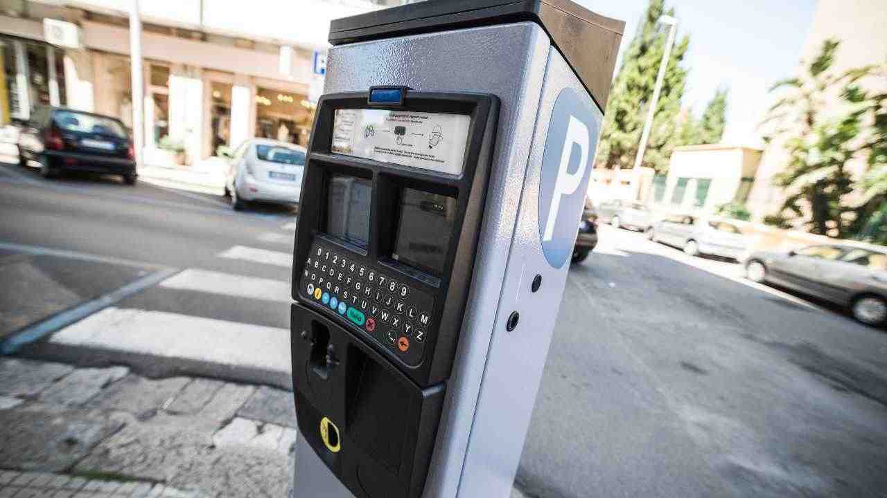 aumenti tariffe parcheggio auto