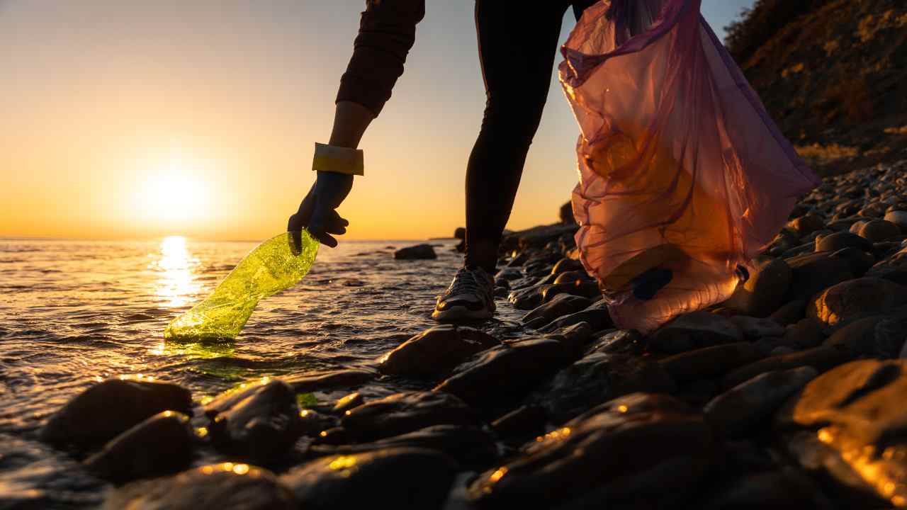 ripulire oceani plastiche rifiuti