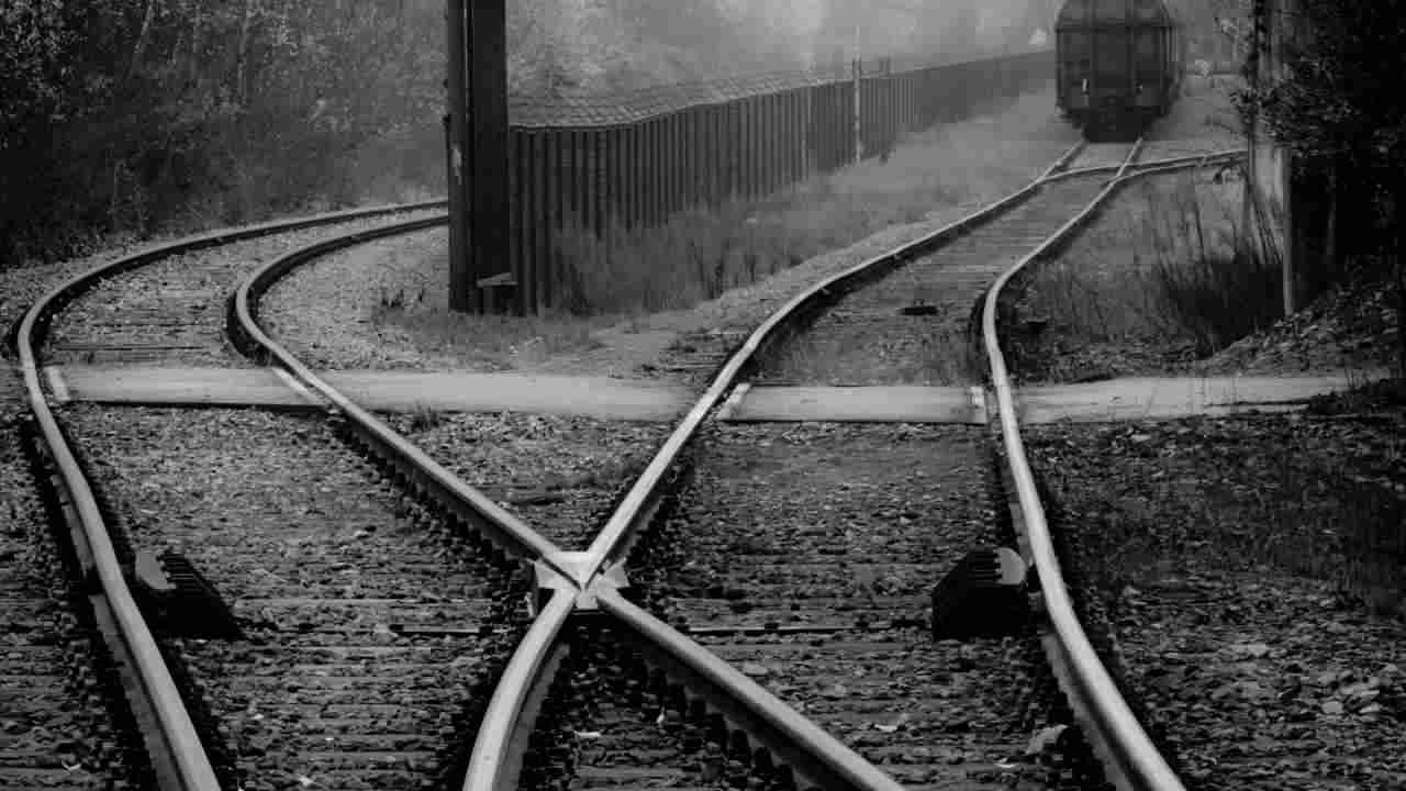 Benevento incidente ferroviario morti feriti