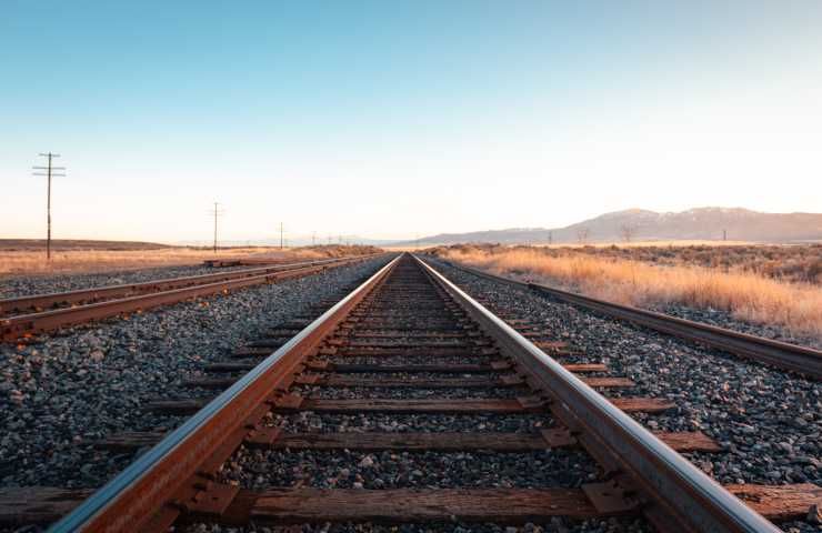 Sicurezza treni personale addestrato linea dedicata misure frenata automatica emergenza ostacoli linea