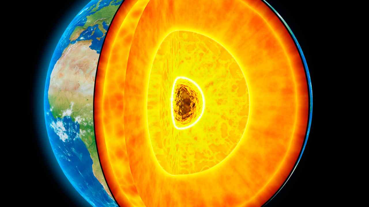 nucleo della terra fuoco e lava