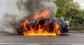 Auto esplode: le vittime sono due