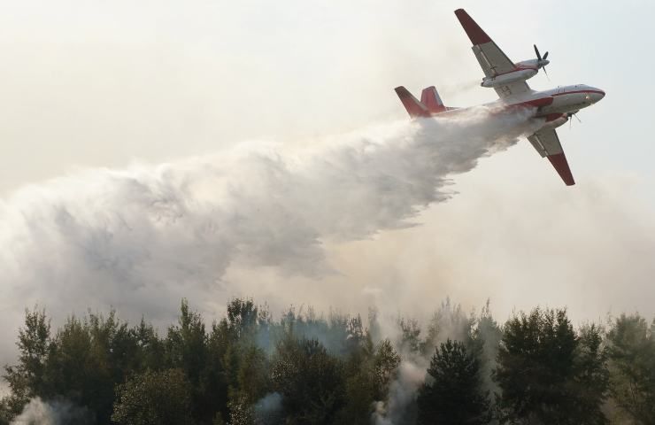 incendio partito dalla cabina