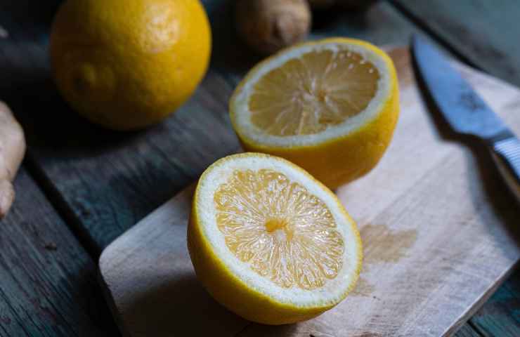 Limone tagliato, attenzione a come lo fai per non far creare la muffa