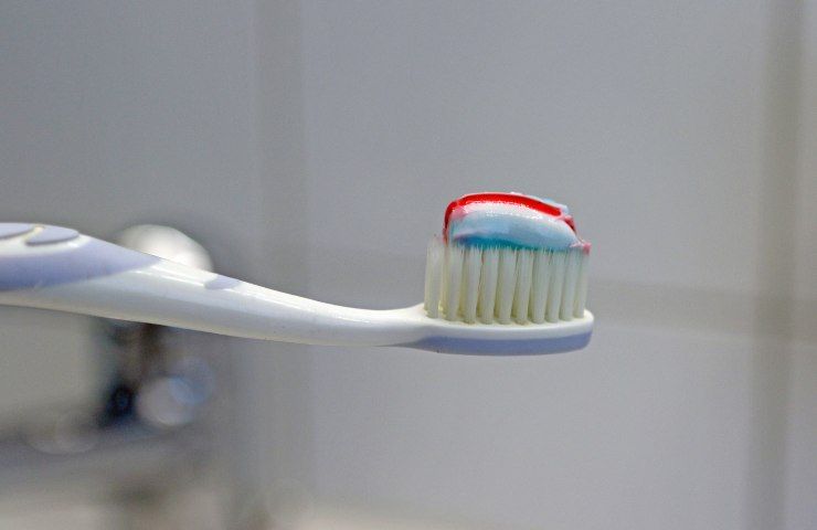 cosa accade se non lavi i denti