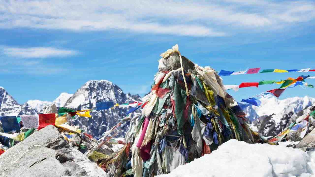 himalaya diventa una discarica, l'allarme