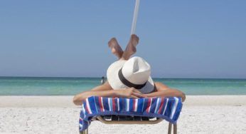 Vuoi prendere il sole nudo? Le spiagge che stai cercando e una la trovi in Italia