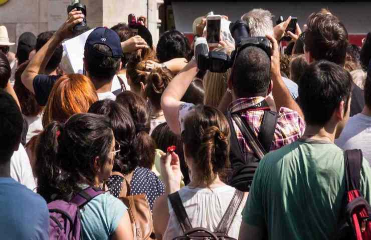 turisti folla soluzioni servizi migliori