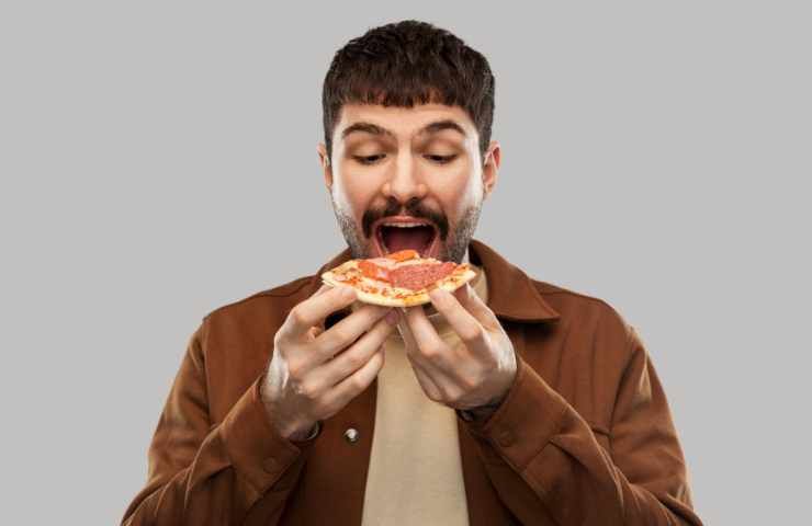 la storia dell'uomo che mangia solo pizza