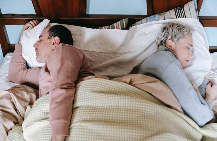 Dormire in coppia: è indicato oppure no?
